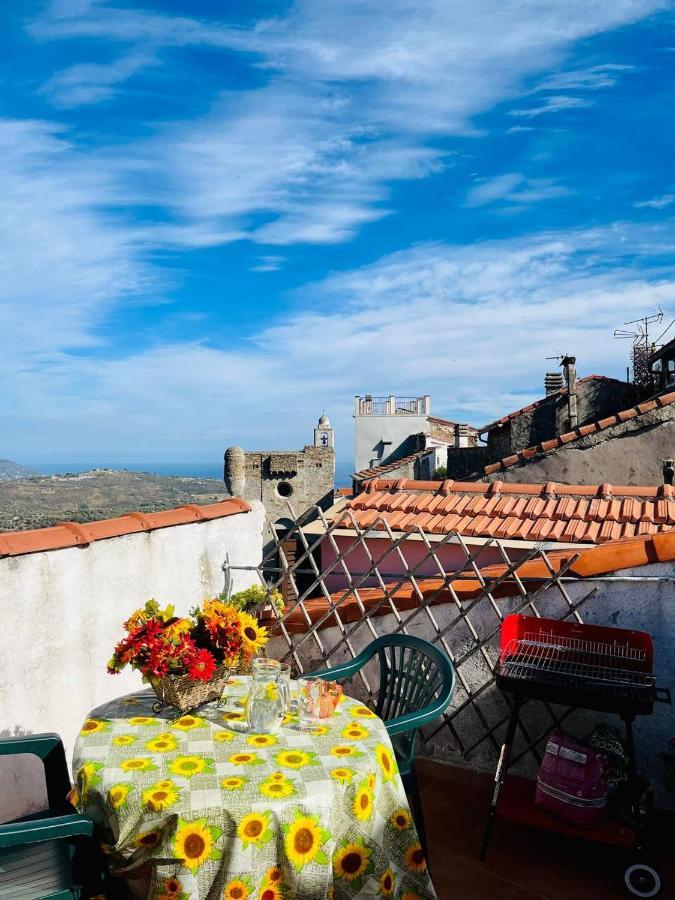 Ca' De Raffe' Apartment Lingueglietta Exterior photo